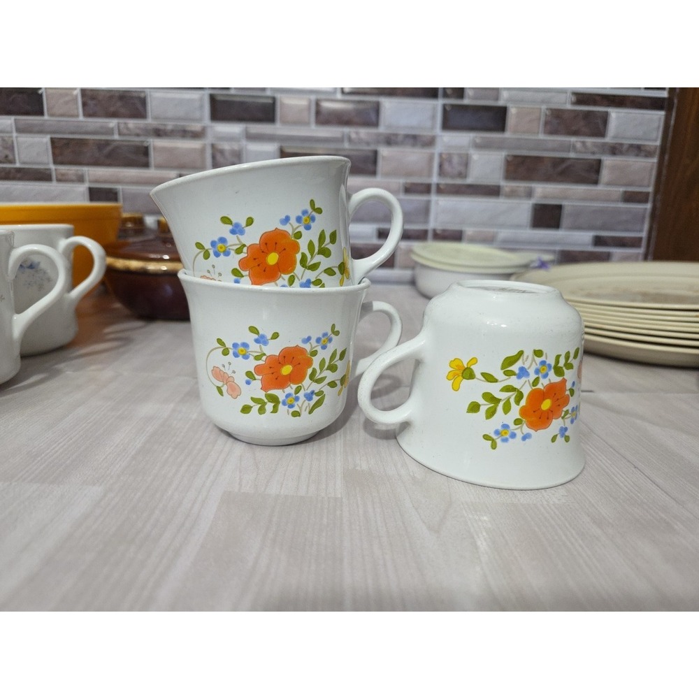 Vintage 1970s Corelle Wildflower Coffee Tea Cups Set of 3 by Corning Ware USA